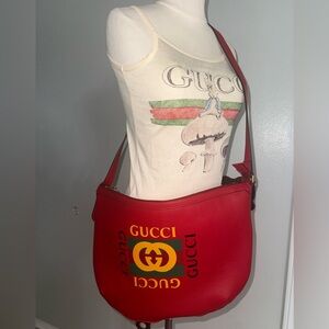 Brand new women’s Gucci Red Shoulder Bag large size